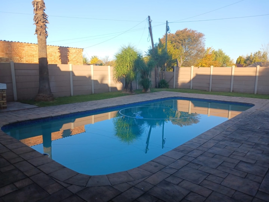 3 Bedroom Property for Sale in Adamayview North West